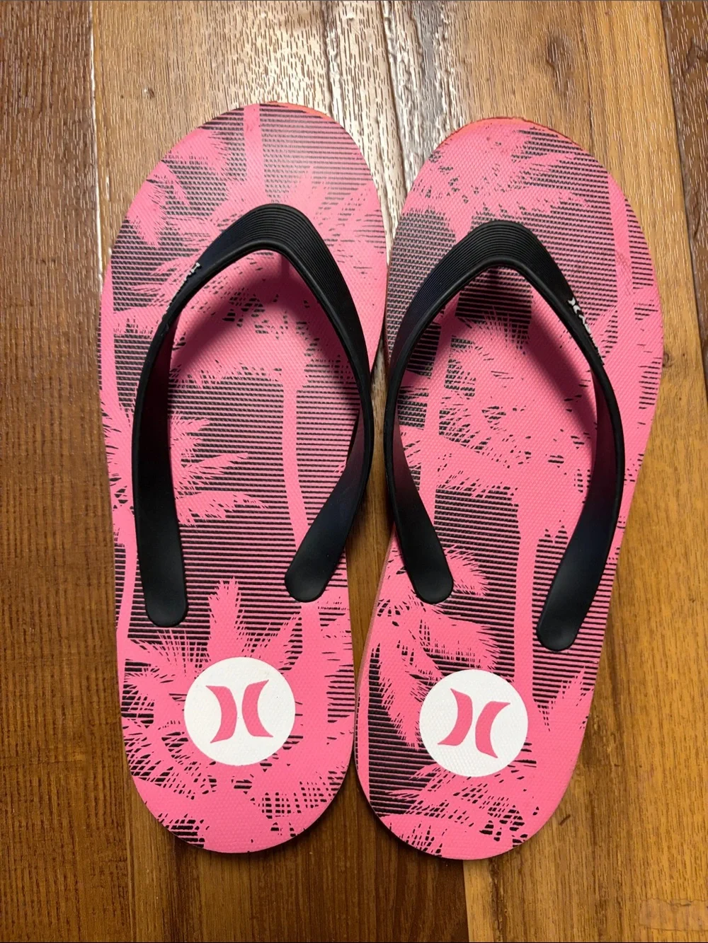 Hurley  Men’s Bundle Of Two-Teal Floral & Pink Palm Flip Flop Set Size 11 EUC